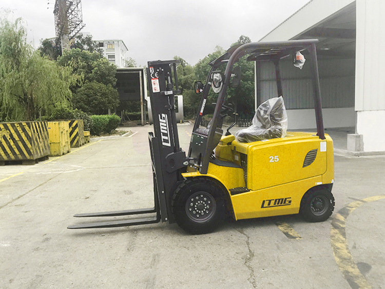 Notes for driving electric forklift truck